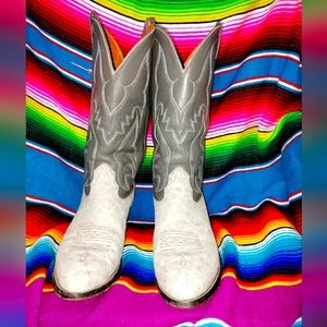 Nocona western cowboy boots.  Gray leather.  Men's Size 9.5